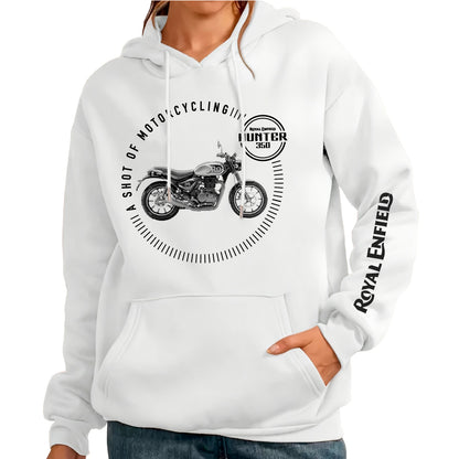 Hunter 350 black - A shot of motorcycling